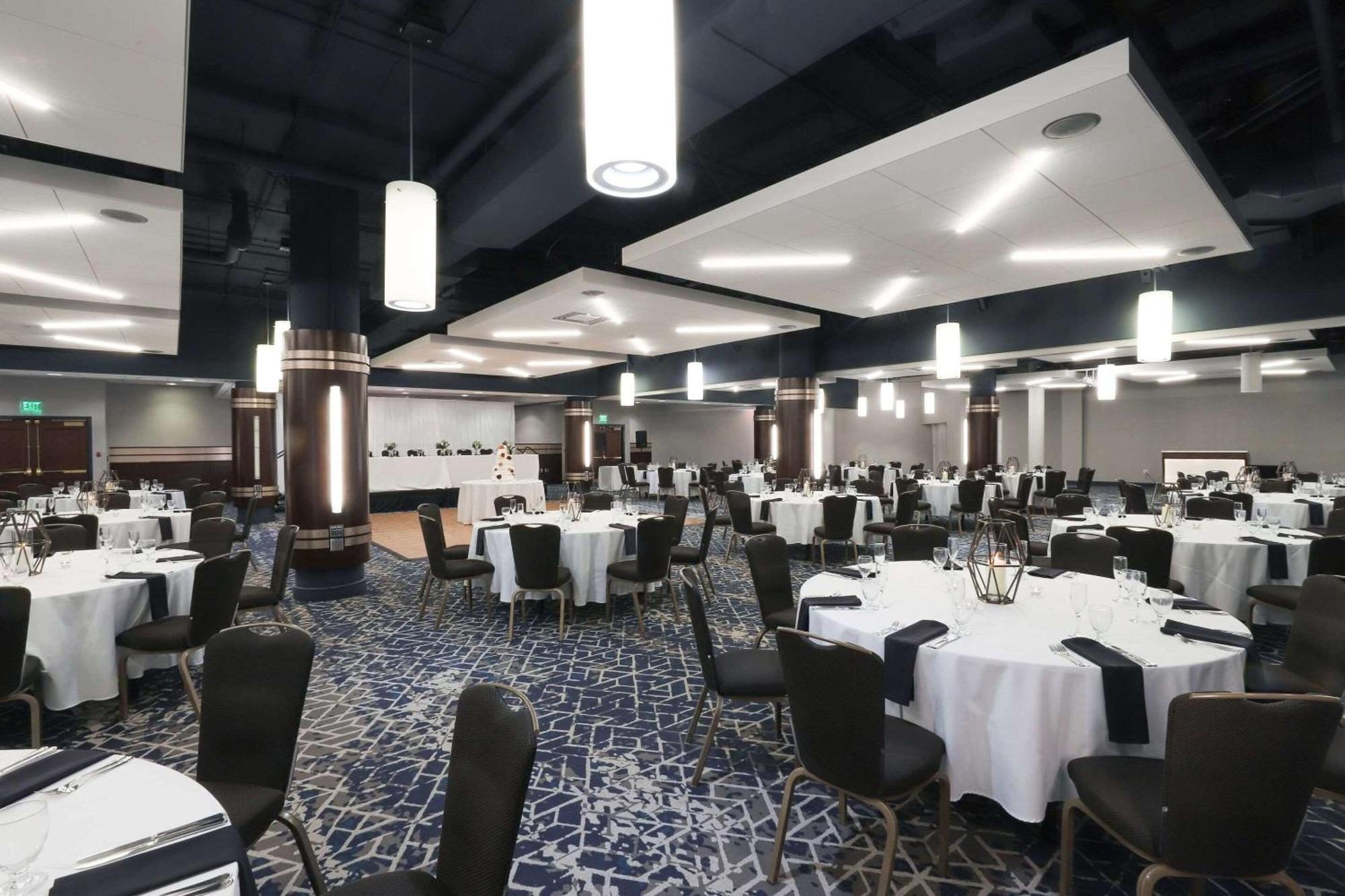 Radisson Plaza Hotel And Suites קלמזו מראה חיצוני תמונה