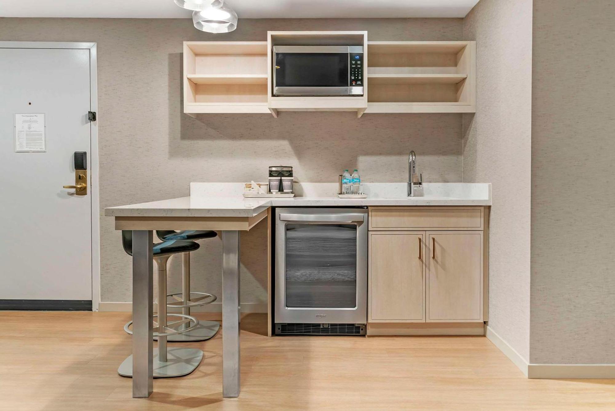 Radisson Plaza Hotel And Suites קלמזו מראה חיצוני תמונה