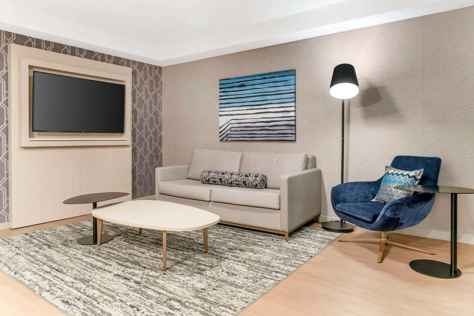 Radisson Plaza Hotel And Suites קלמזו מראה חיצוני תמונה
