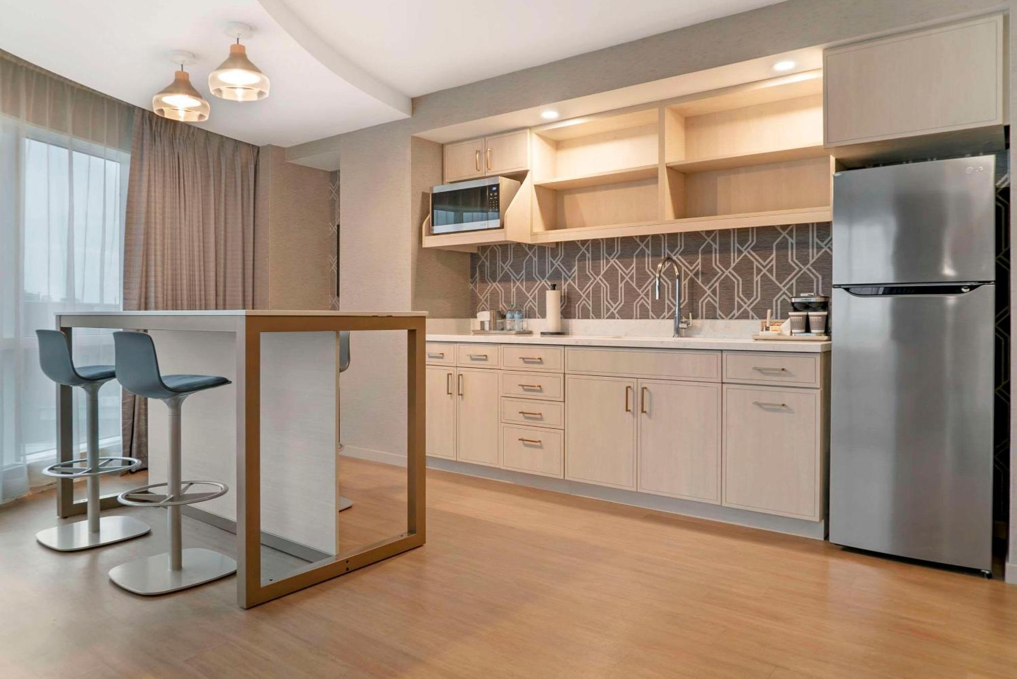Radisson Plaza Hotel And Suites קלמזו מראה חיצוני תמונה