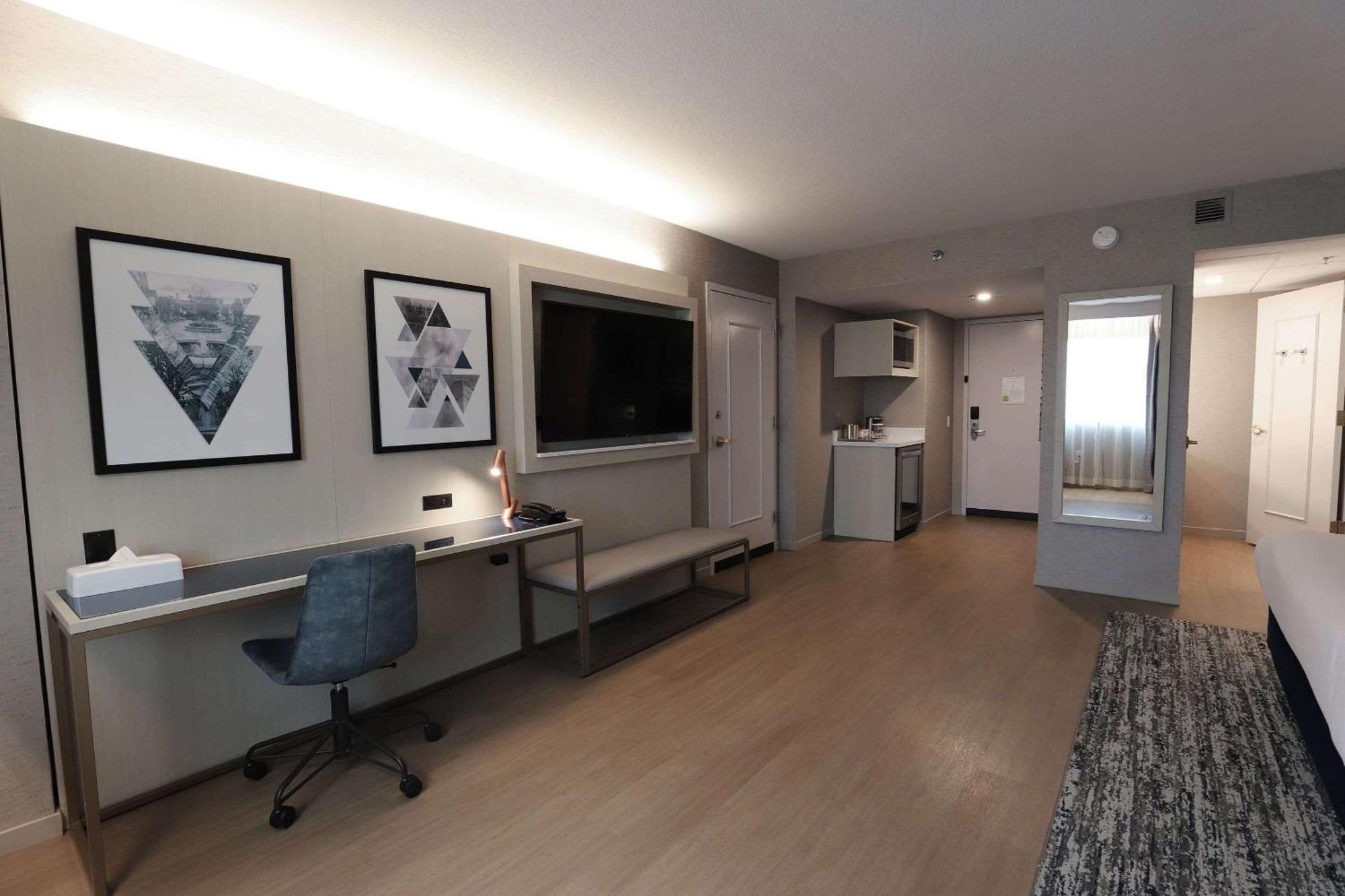 Radisson Plaza Hotel And Suites קלמזו מראה חיצוני תמונה