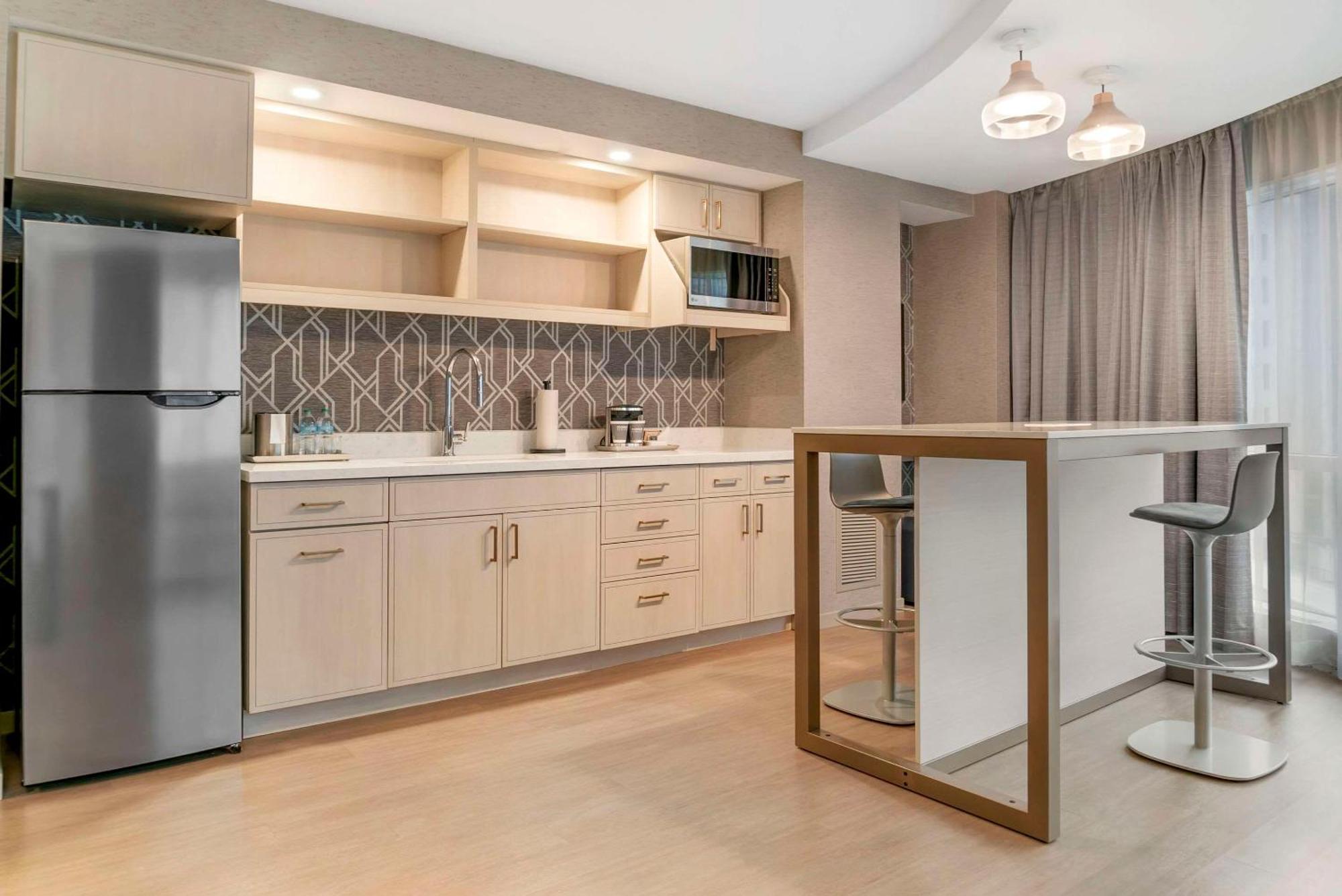 Radisson Plaza Hotel And Suites קלמזו מראה חיצוני תמונה
