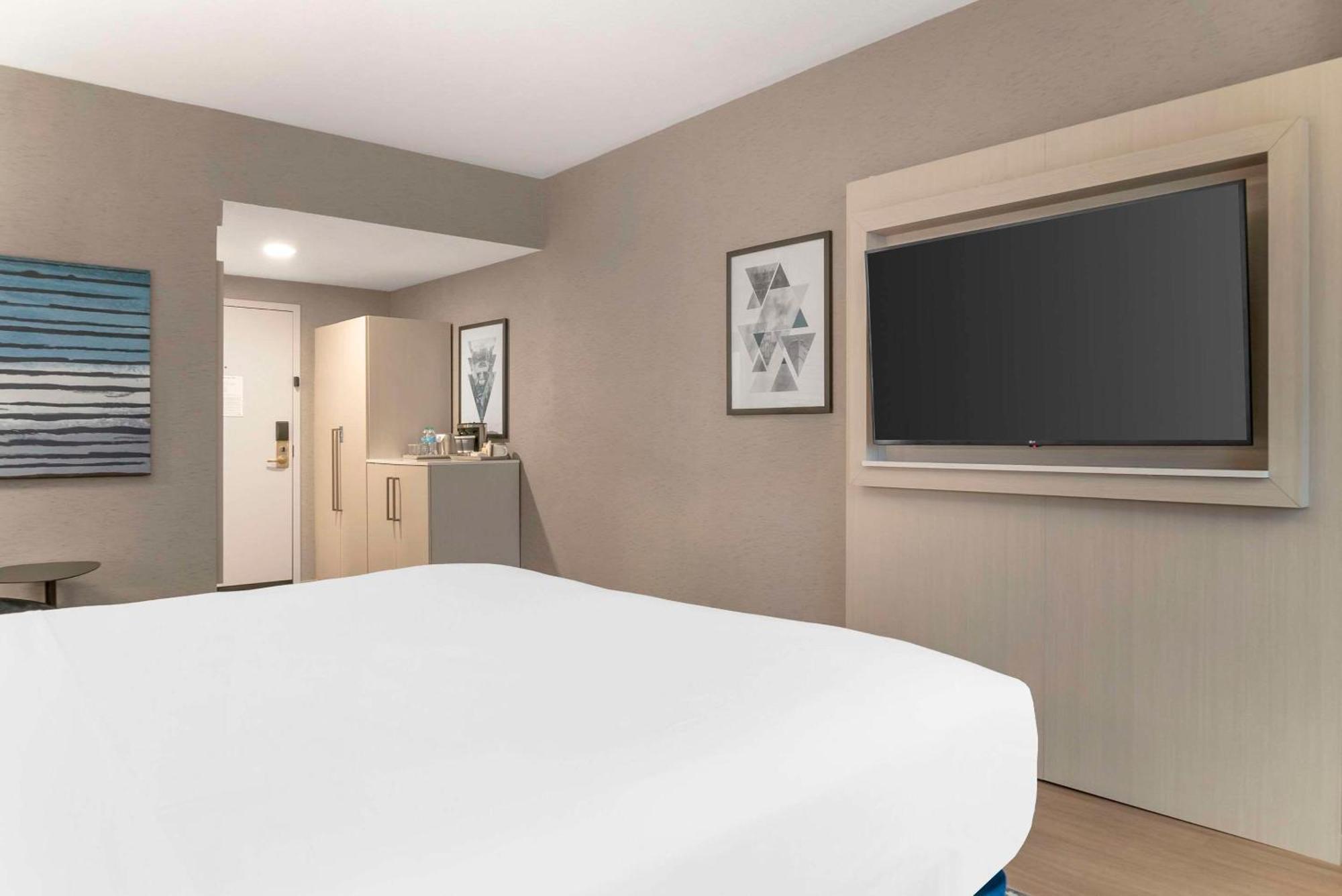 Radisson Plaza Hotel And Suites קלמזו מראה חיצוני תמונה